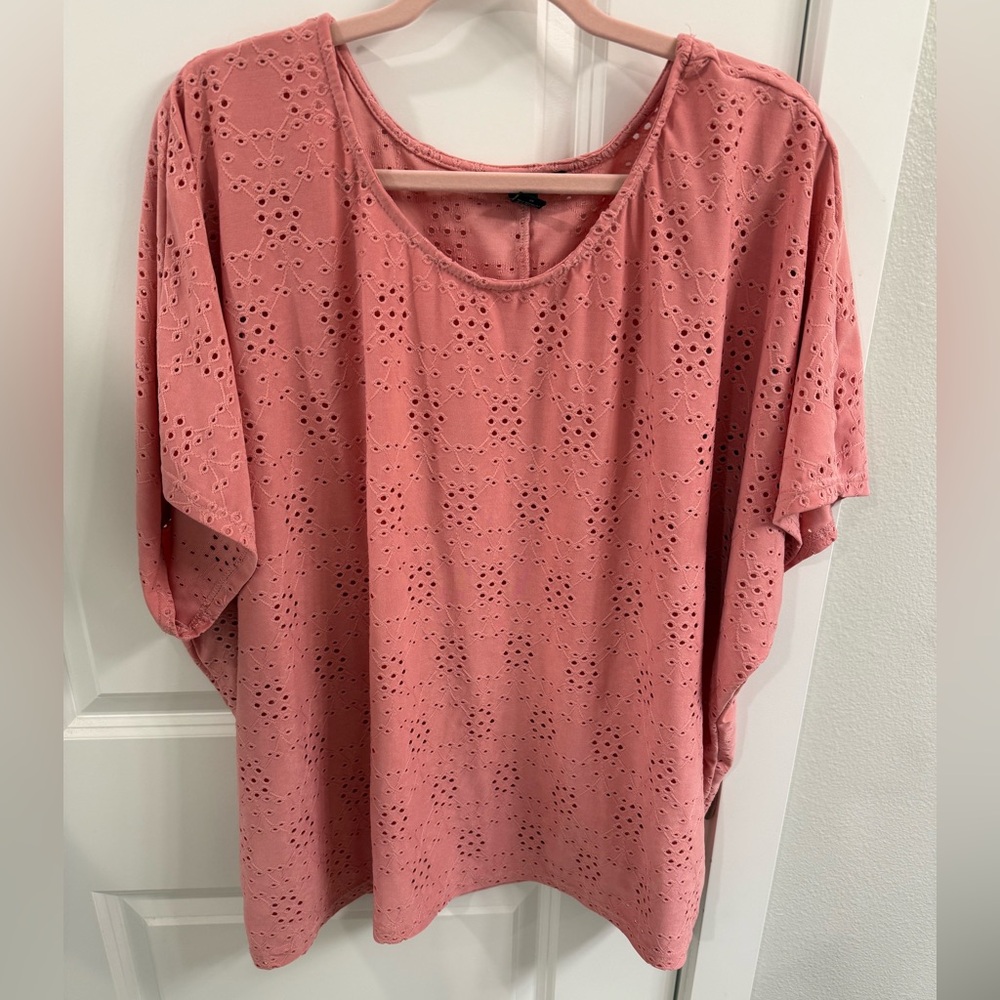 1X Carolyn Taylor pink top